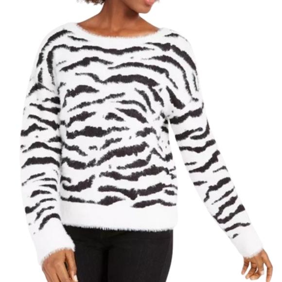 Bar III Black & White Zebra Print Sweater Size M Super Soft & Fuzzy Long Sleeves - Picture 1 of 13